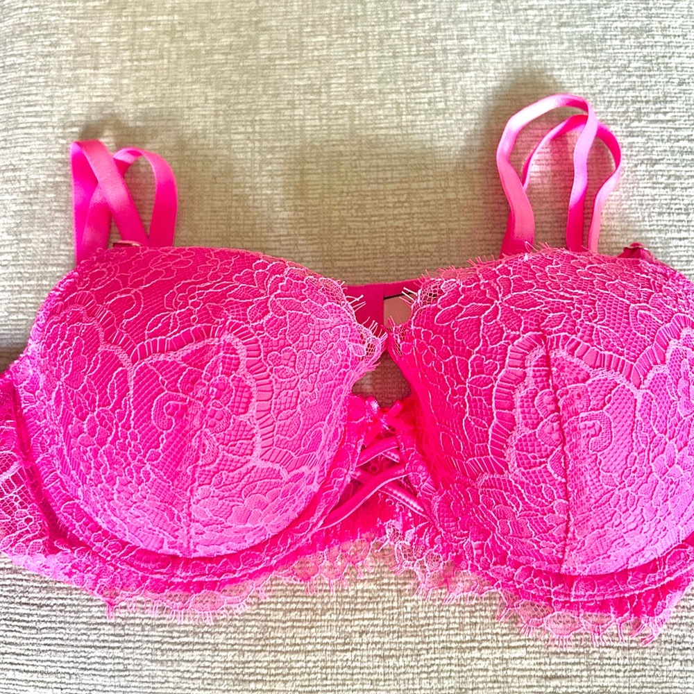 Victoria's Secret dream Angels Pink Lace Lightly Lined Bra